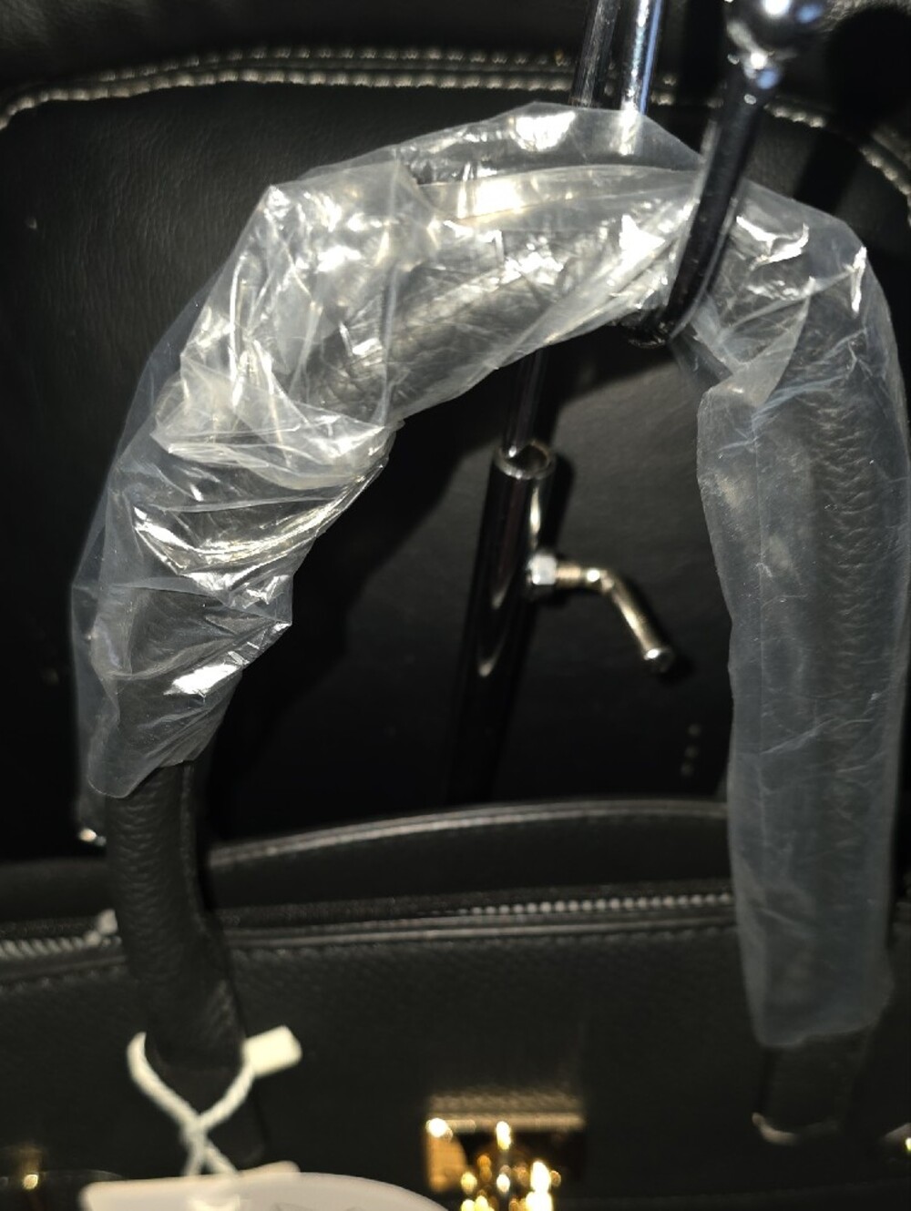 Nwt RISOTTO Classic Structured Tote Handbag in Black with Gold Hardware - Picture 4 of 10